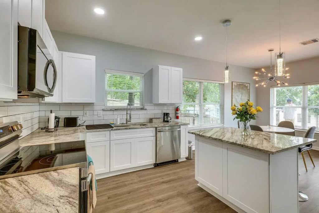 Vacation Home Lake Livingston! Onalaska 外观 照片
