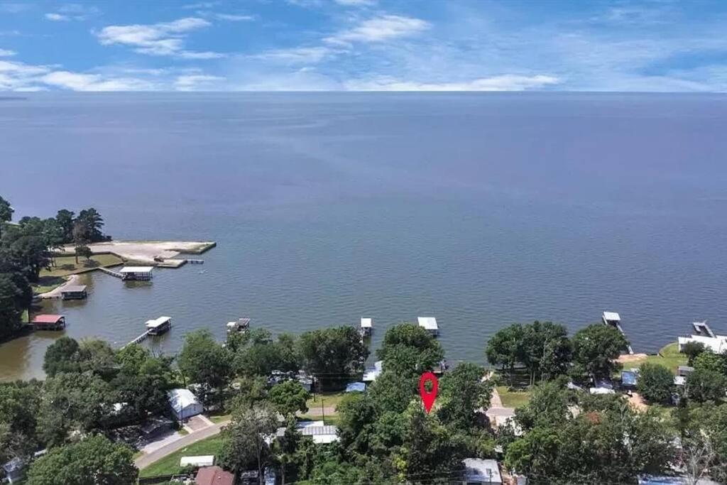 Vacation Home Lake Livingston! Onalaska 外观 照片